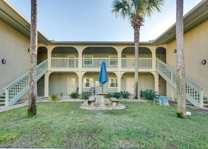 Walk To Beach + Restaurants: Pcb Resort Condo!