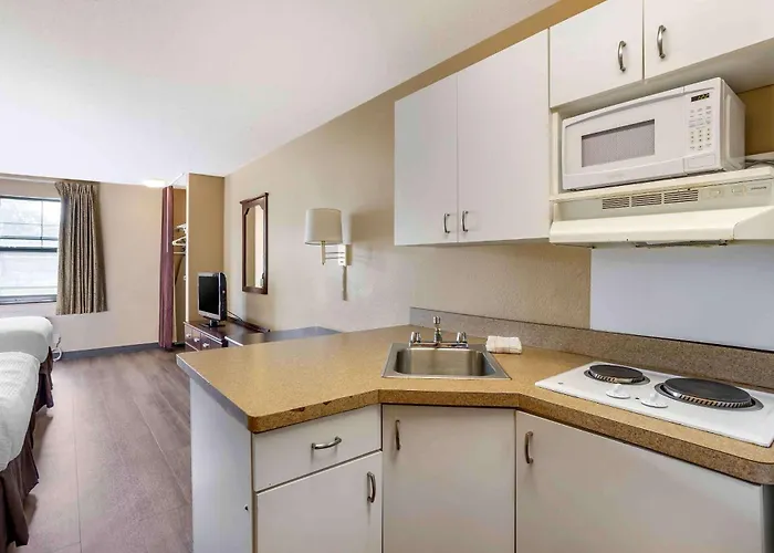 Suburban Studios Exton - Philadelphia Great Valley
