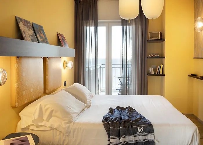 Hotel Jolly Roger