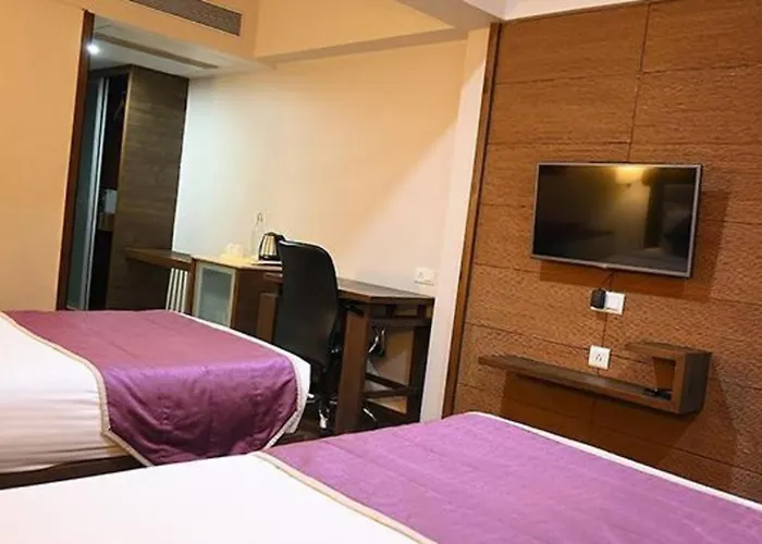 Fabhotel Prime Ace Grand