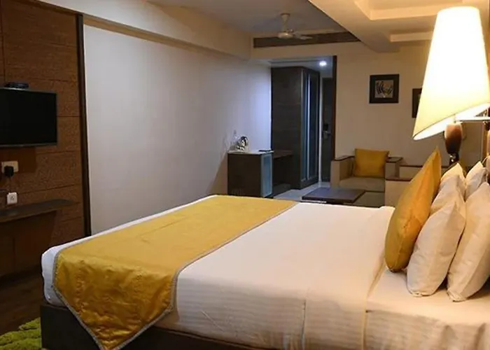 Fabhotel Prime Ace Grand