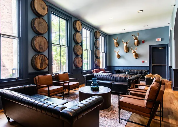 The Woodford Hotel