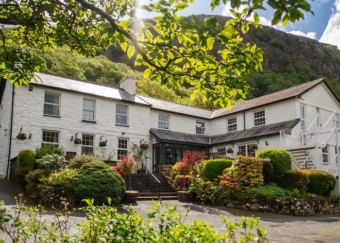 Ty Afon - River House