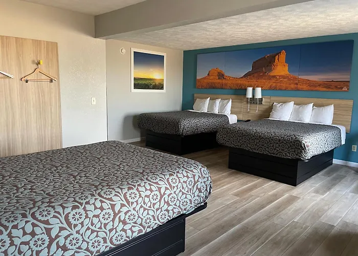 Days Inn By Wyndham Warrensburg