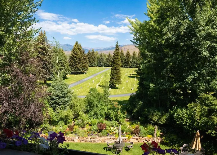 Knob Hill Inn