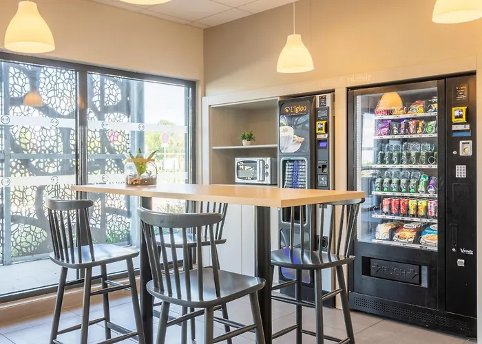 B&B Hotel Saint-Martin-De-Crau Alpilles Camargue