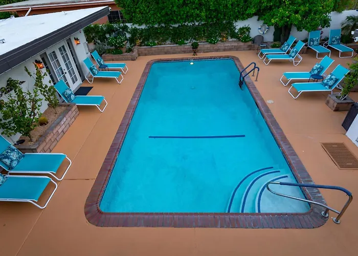 Old Ranch Inn - Adults Only 21 & Up