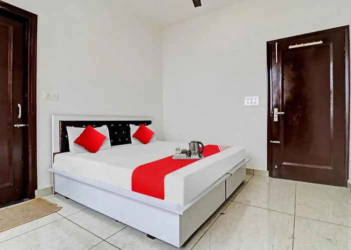 Oyo Flagship Hotel Royal Inn