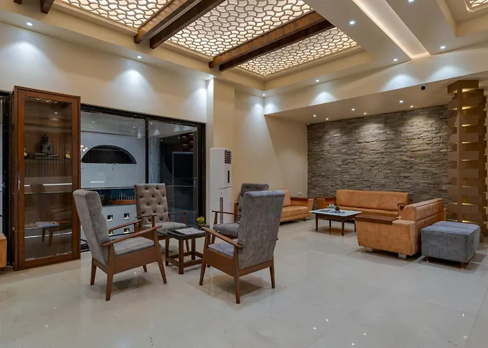 Hotel Pratham