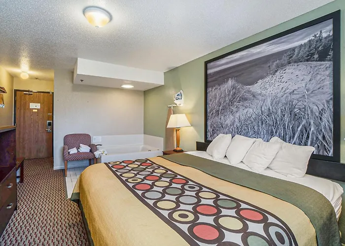 Super 8 By Wyndham Mt. Pleasant