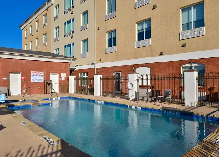 Holiday Inn Express & Suites Royse City - Rockwall By Ihg