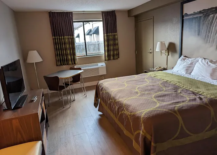 Super 8 By Wyndham Niagara Falls
