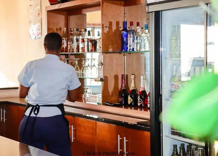 Meet Mekaar Resorts - Nquthu Hotel