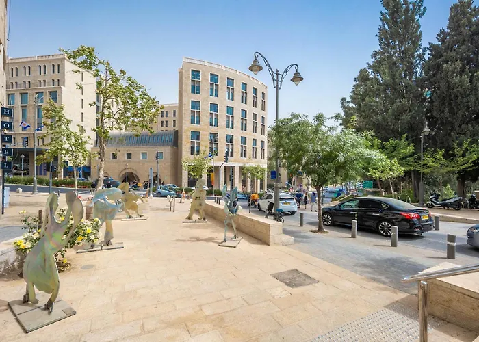 Mamilla View- Suites & Apt Hotel