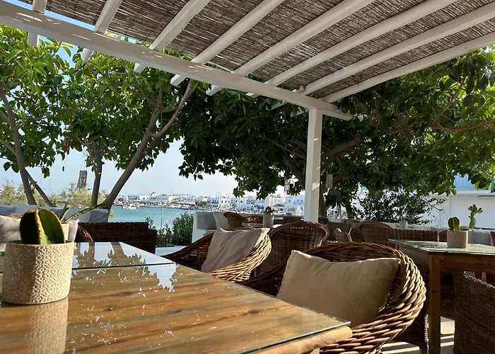Artemis Hotel