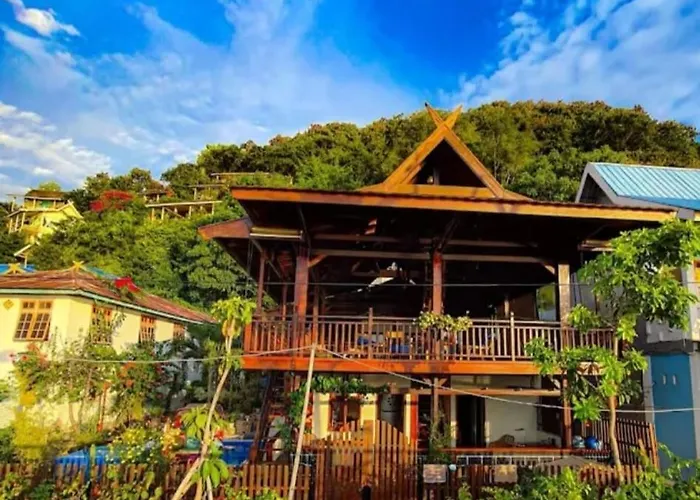 Cool Breeze Authentic Hotel Labuan Bajo Komodo