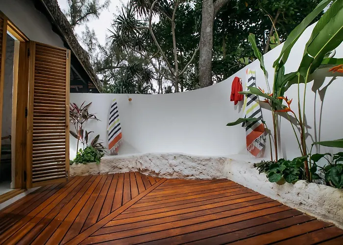 Nakatumble - Luxury Sustainable Villa With Farm
