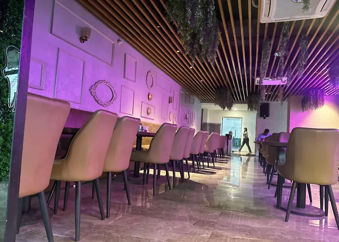 Hotel Merakee - Near Dahisar Mira Road Mumbai