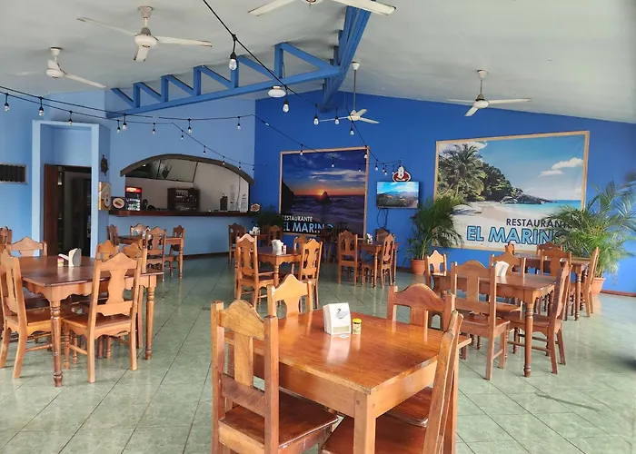 Hotel Y Restaurante El Marino