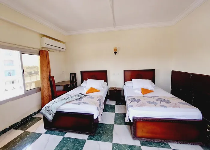 Delmon Hotel