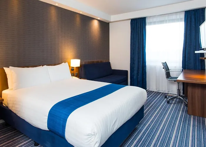 Holiday Inn Express Tamworth By Ihg