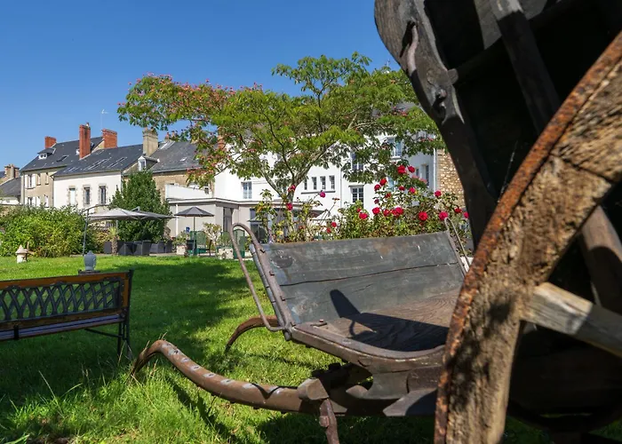 Logis Hotel Des Ducs
