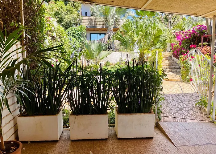 Le Jardin Exotique Hotel