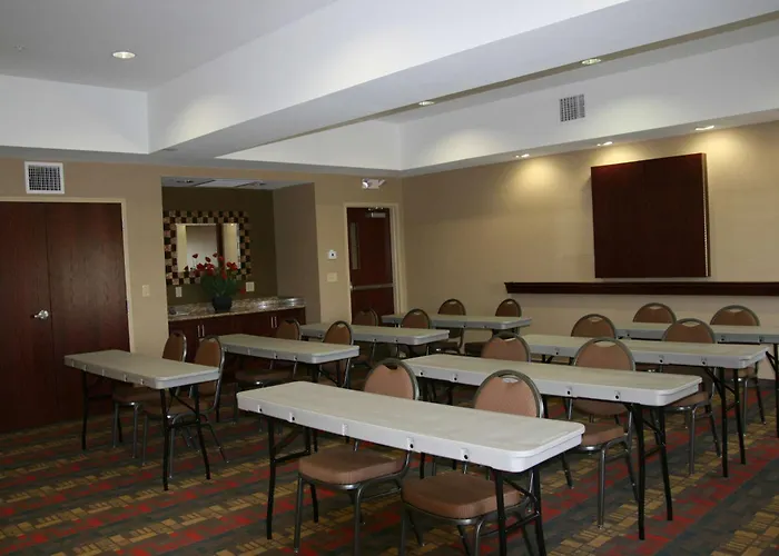 Hampton Inn & Suites West Point