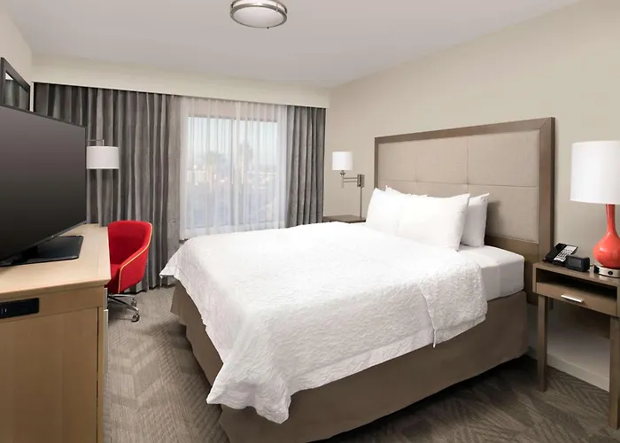 Hampton Inn & Suites Anaheim Garden Grove