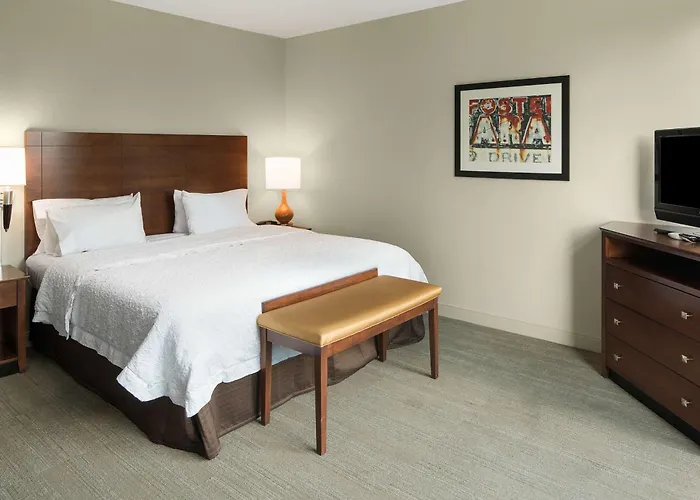 Hampton Inn & Suites Little Rock-Downtown