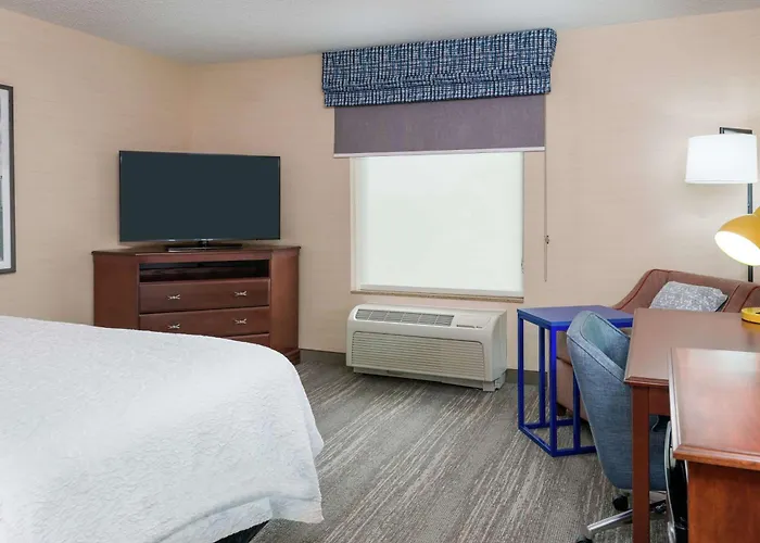 Hampton Inn Springfield South Enfield