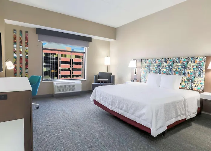 Hampton Inn & Suites Pittsburgh Downtown