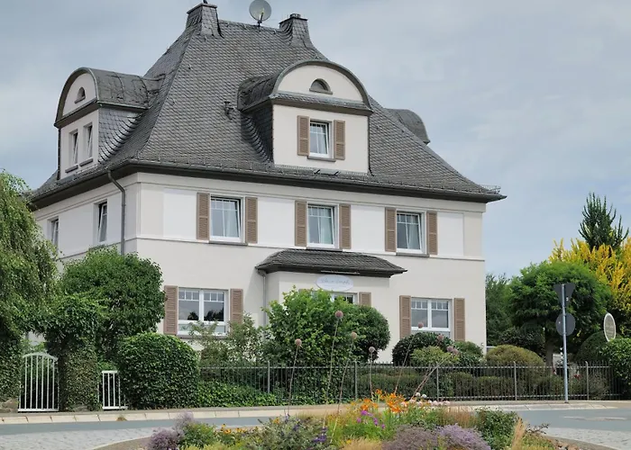 Elena Kempf Haaratelier&Guesthouse