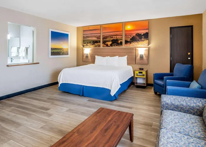 Days Inn By Wyndham Sioux Falls Airport