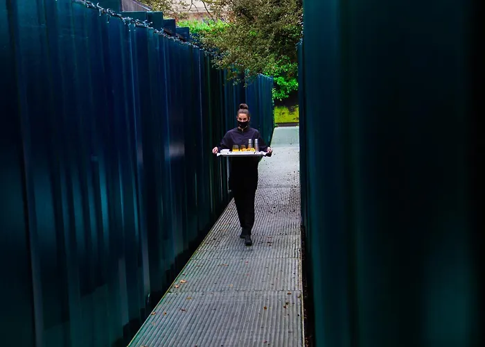 Les Cols Pavellons