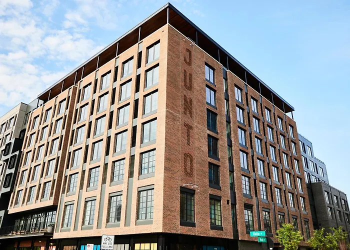 The Junto Hotel