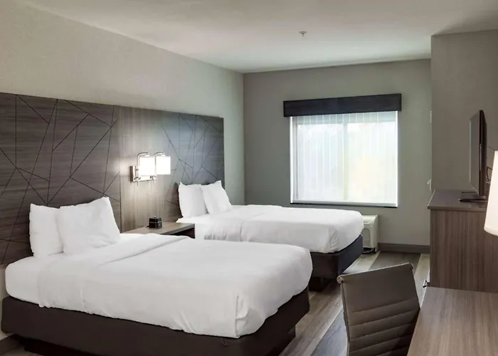 La Quinta By Wyndham Edmond