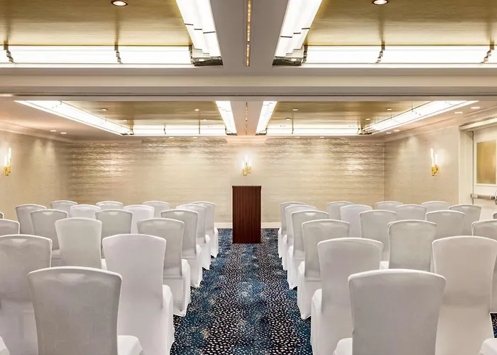 Inn At Great Neck, Worldhotels Crafted
