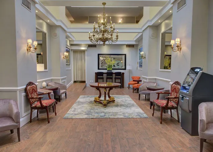 The Roslyn, Tapestry Collection By Hilton