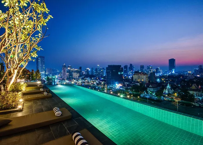 Glow Park Hotel Grand Royal Palace