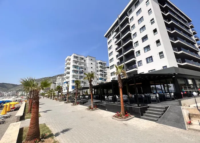 Hotel LEON - Beach Front