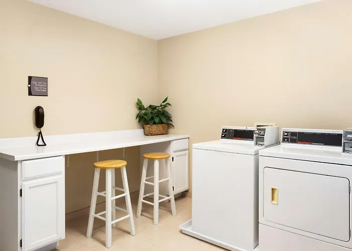 Homewood Suites By Hilton Toledo-Maumee
