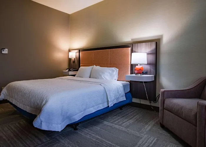 Hampton Inn Hadley-Amherst Area