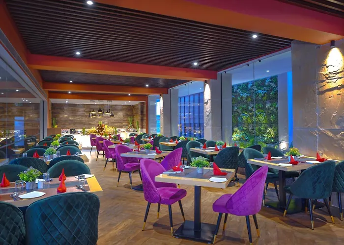 Royale Sarovar Portico Agra