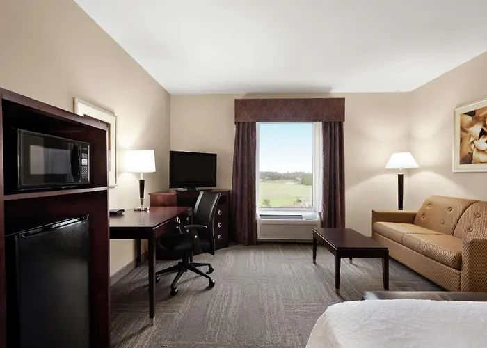 Hampton Inn & Suites Brunswick