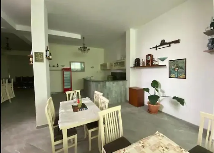 Qerana'S Rooms: Corner Of Nature