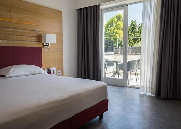 Pm Hotel