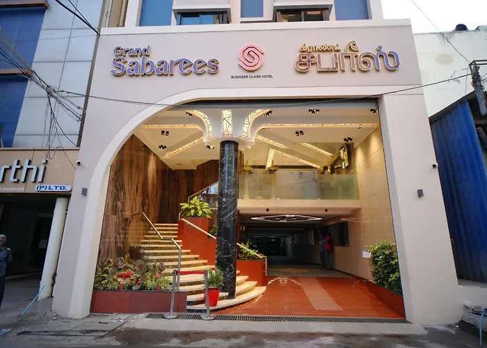 Hotel Grand Sabarees