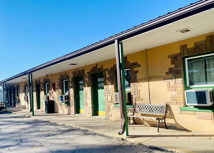 Hillcrest Motel