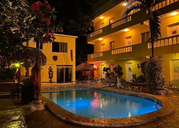 Coco Hotel And Hostel